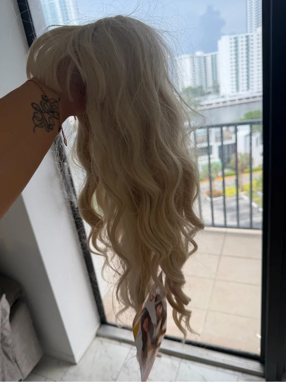 Blonde Wavy wig- Natural Light Blonde